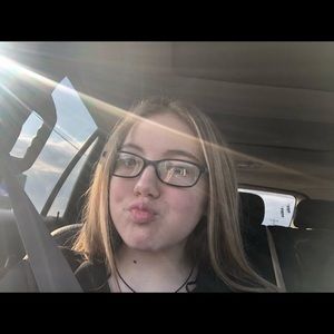 Meet your Posher, Alyssa